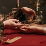 The Best Tarot Readers: What They Have in Common and How to Find Yours