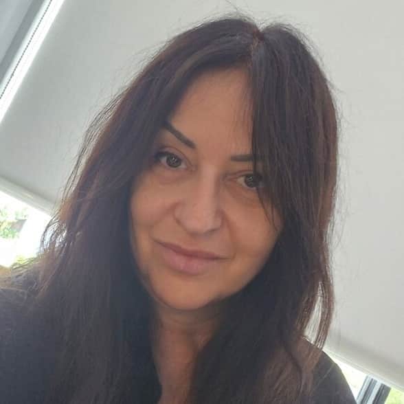Niki Medium