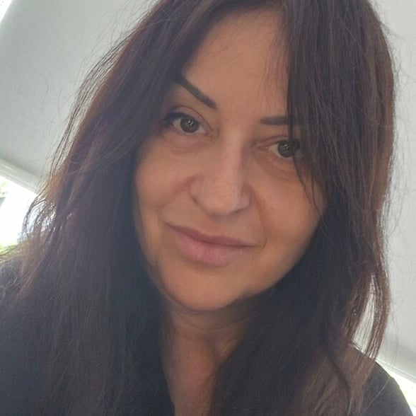 Niki Medium