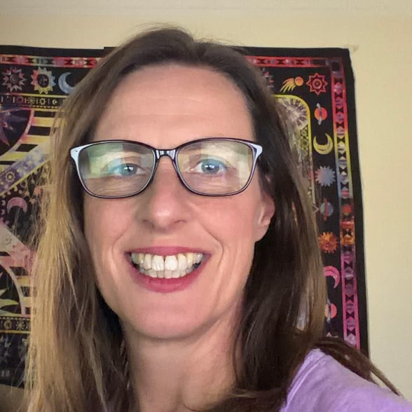 Sara J - Psychic Tarot