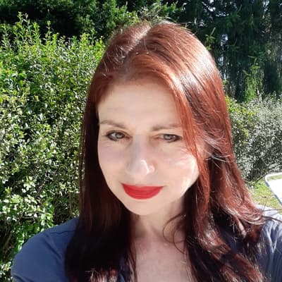 Lara 11